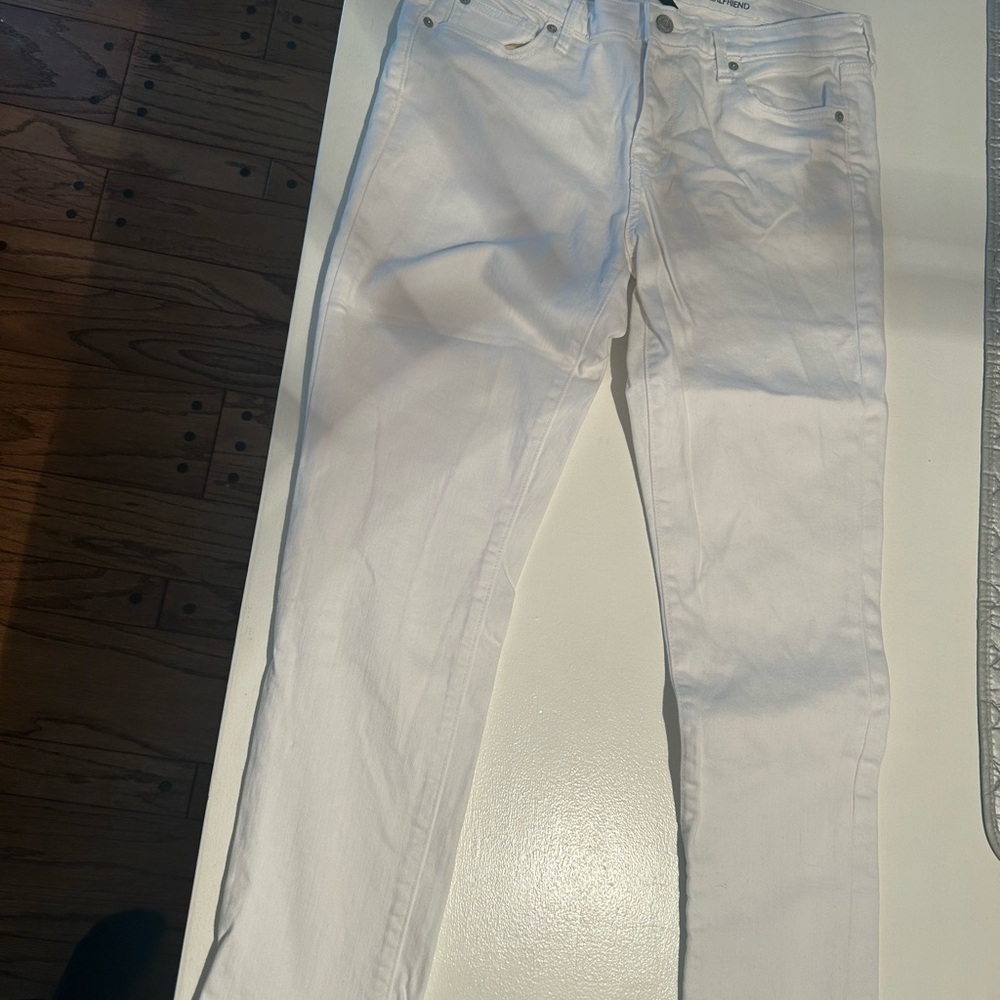 Gap White Women’s Girlfriend Jeans -